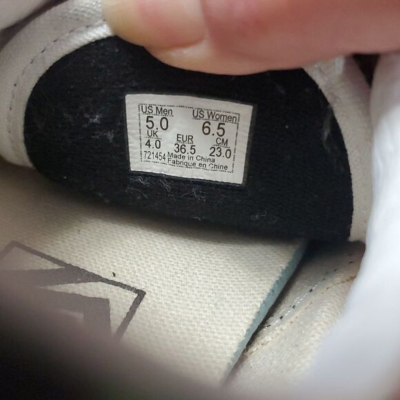 Vans Old Skool ‘Butterfly Kisses’ Black Colorway Skate Shoes, Unisex,6.5W/5M - Picture 6 of 8